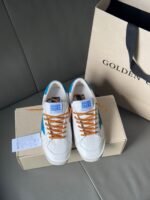⁦سنيكرز من Golden Goose⁩ - الصورة ⁦2⁩