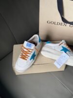 ⁦سنيكرز من Golden Goose⁩ - الصورة ⁦4⁩