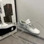 ⁦سنيكرز من Golden Goose⁩ - الصورة ⁦6⁩