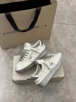 ⁦سنيكرز من Golden Goose⁩ - الصورة ⁦8⁩