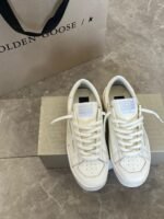 ⁦سنيكرز من Golden Goose⁩ - الصورة ⁦9⁩