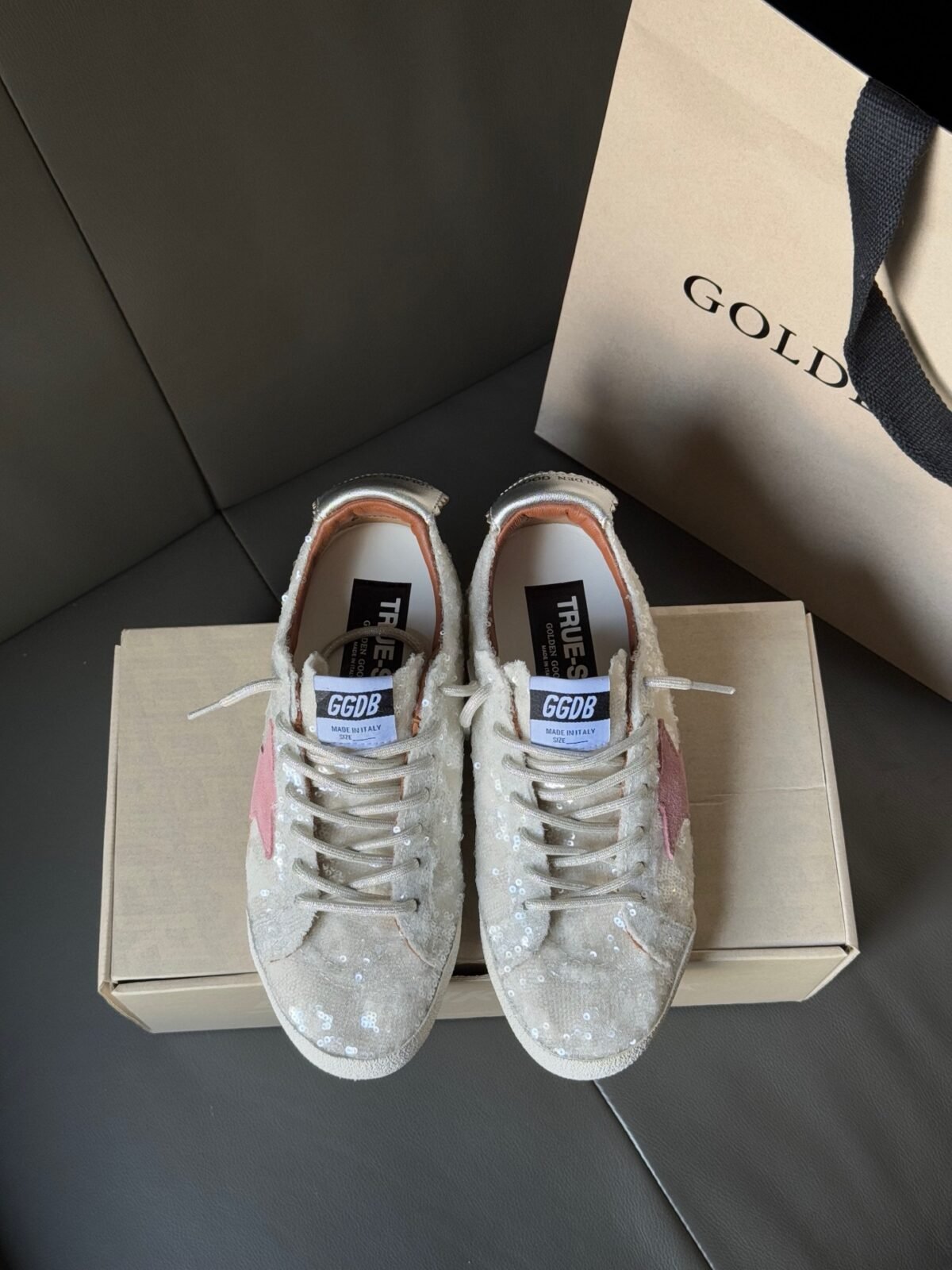 ⁦شوزSuper-Star من Golden Goose⁩ - الصورة ⁦3⁩