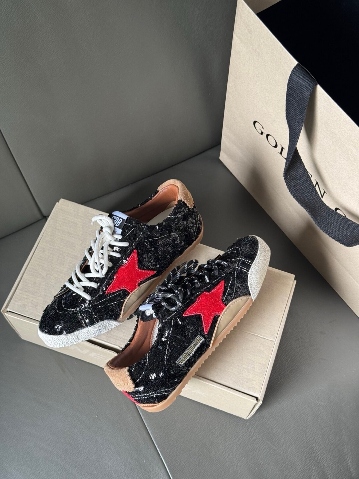 ⁦شوزSuper-Star من Golden Goose⁩ - الصورة ⁦9⁩