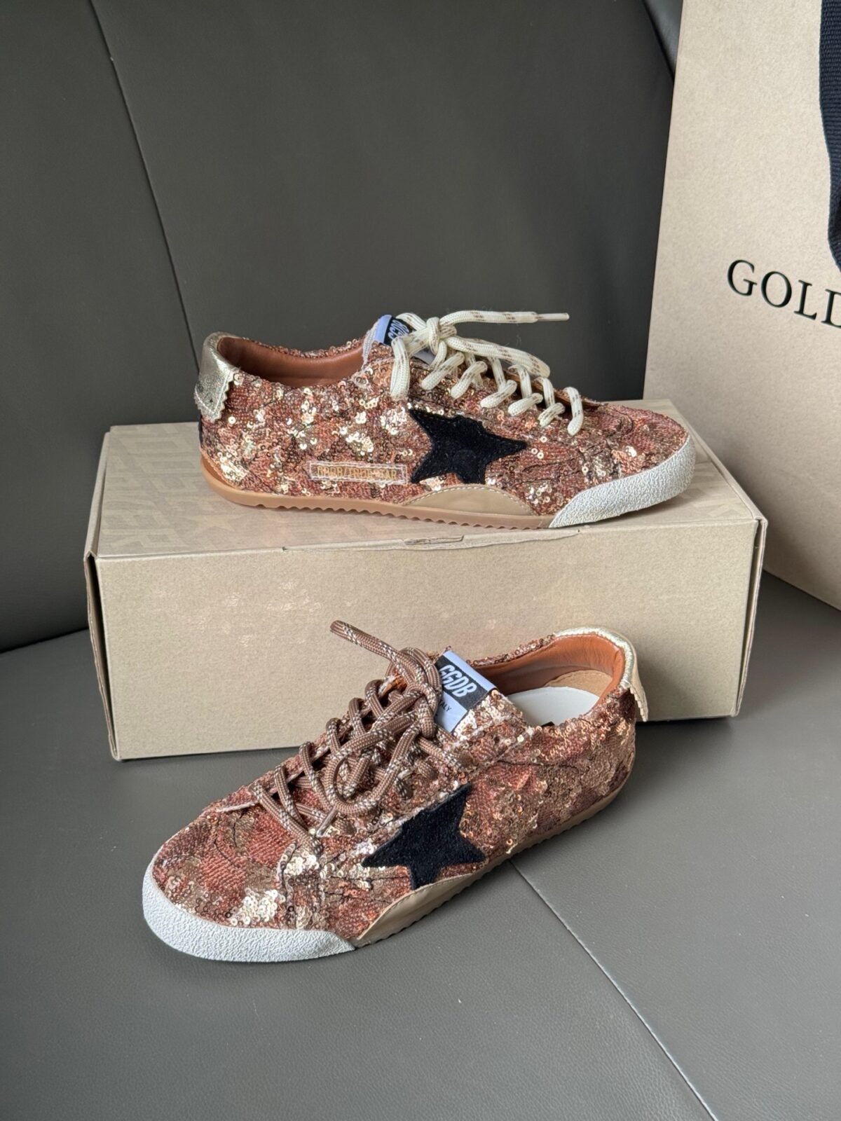 ⁦شوزSuper-Star من Golden Goose⁩ - الصورة ⁦5⁩