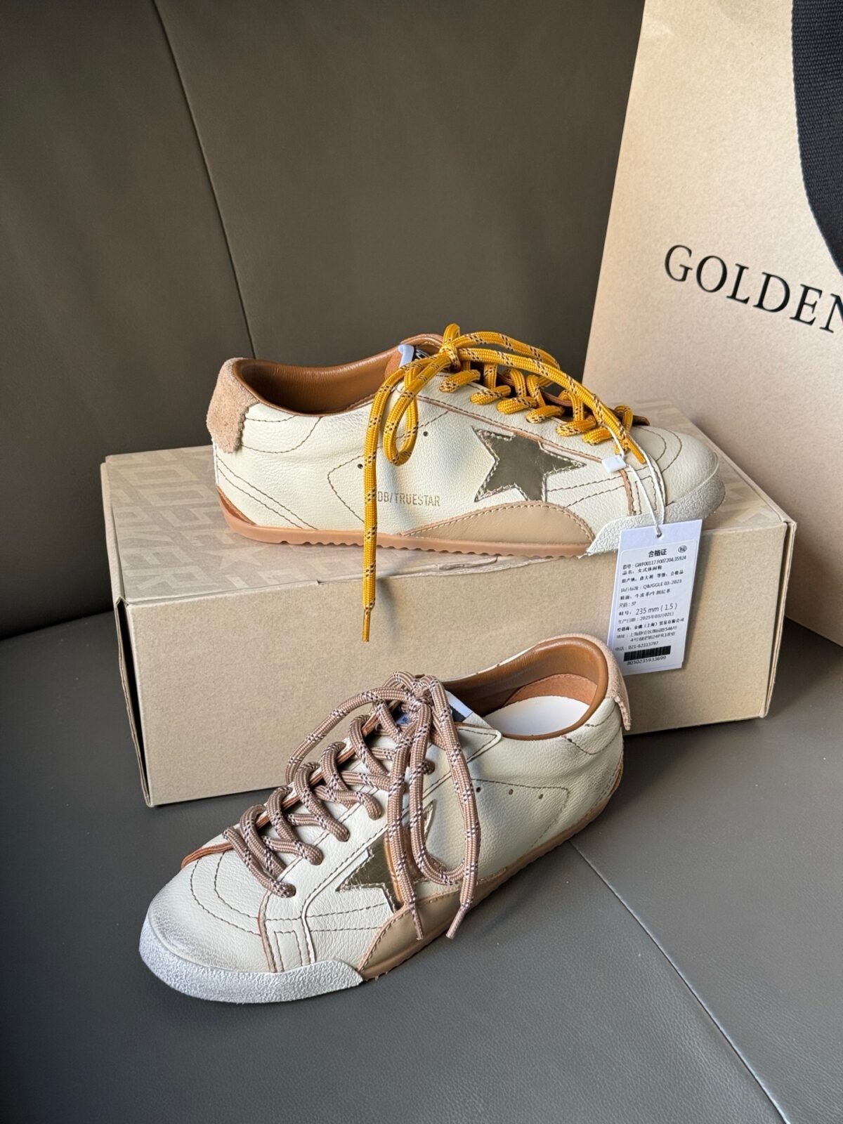 ⁦شوزTrue-Star من Golden Goose⁩ - الصورة ⁦1⁩