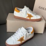 شوزSuper-Star من Golden Goose