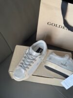 ⁦شوزSuper-Star من Golden Goose⁩ - الصورة ⁦8⁩