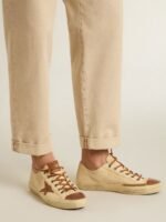 ⁦حذاء Golden Goose V-Star⁩ - الصورة ⁦3⁩