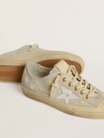 ⁦حذاء Golden Goose V-Star⁩ - الصورة ⁦3⁩