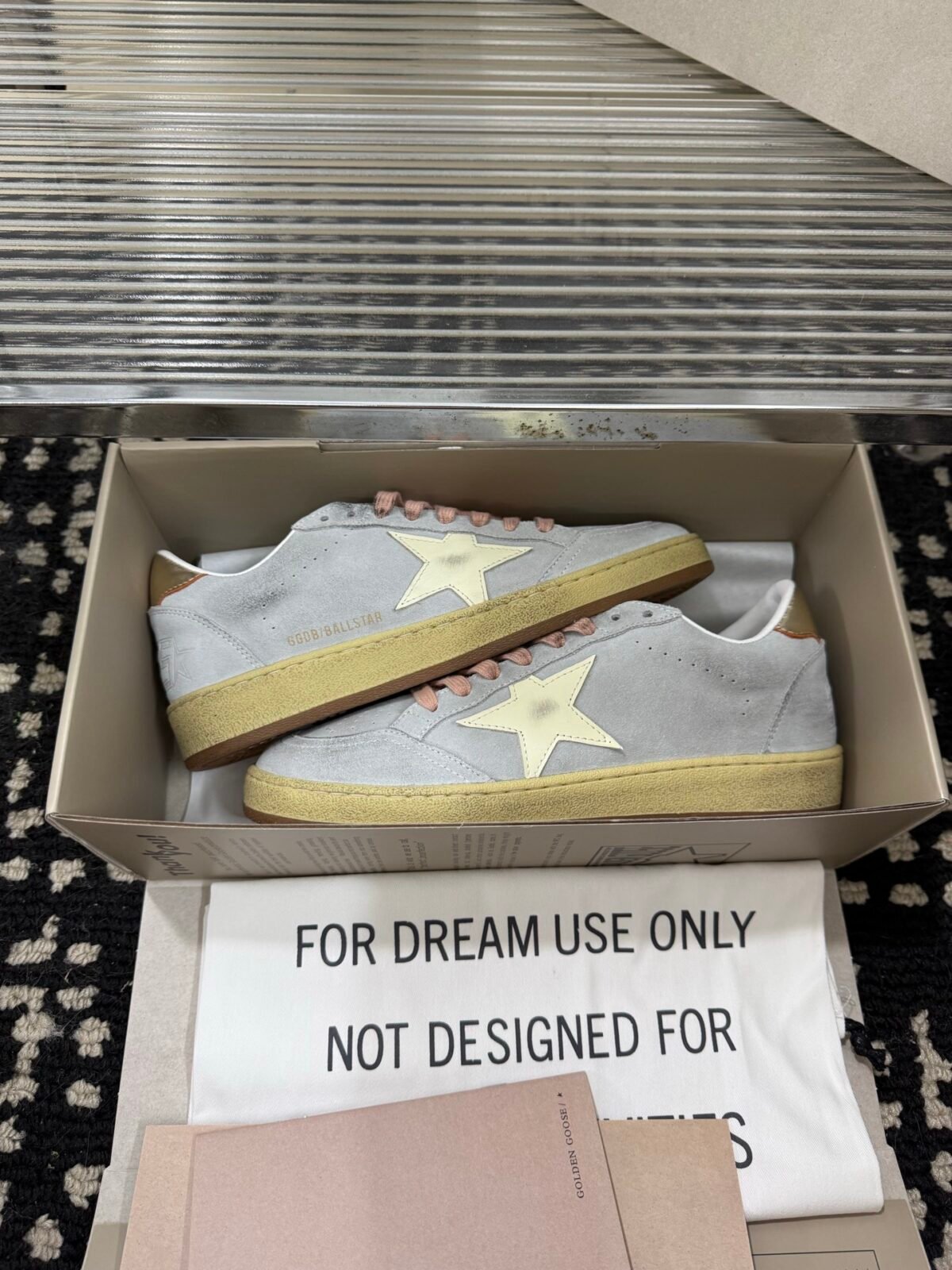⁦حذاء Golden Goose Ball Star⁩ - الصورة ⁦1⁩