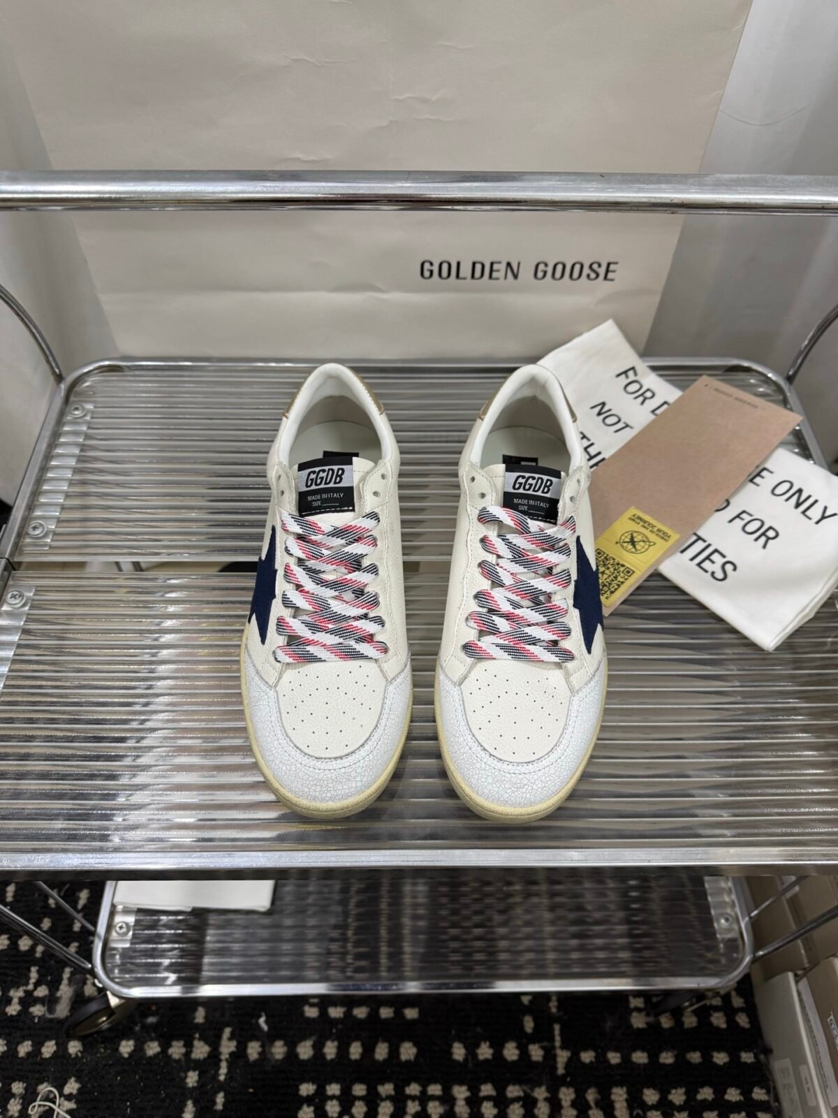 ⁦حذاء Golden Goose Ball Star⁩ - الصورة ⁦4⁩