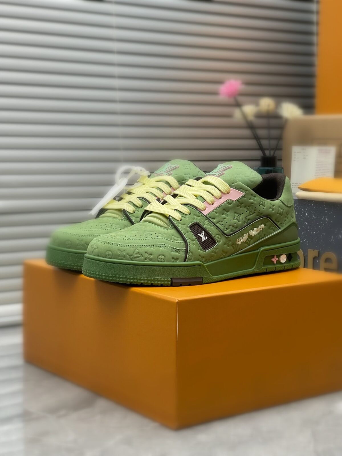 ⁦حذاء لويس فيتون Louis Vuitton Trainer⁩ - الصورة ⁦2⁩