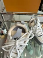 ⁦حذاء Louis Vuitton Skate⁩ - الصورة ⁦4⁩