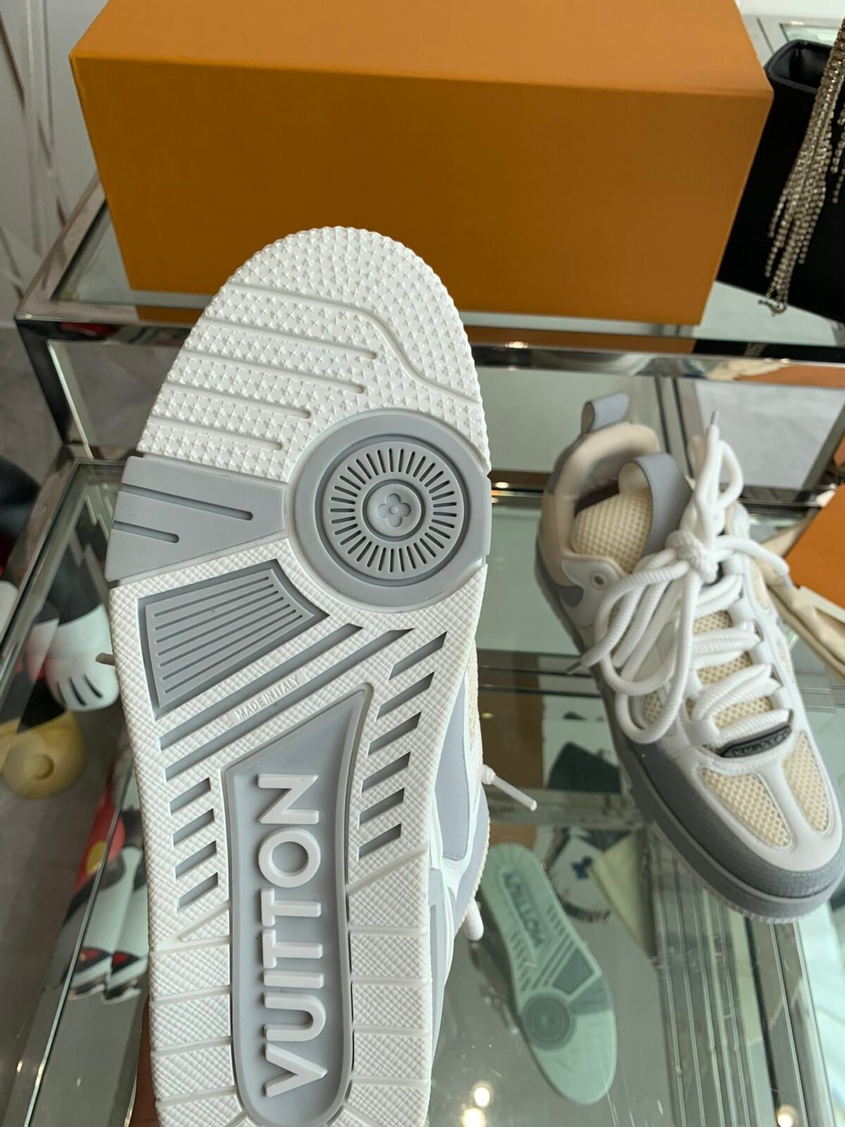 ⁦حذاء Louis Vuitton Skate⁩ - الصورة ⁦5⁩