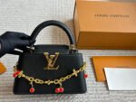 حقيبة يد لويس فيتون Louis Vuitton Capucines BB
