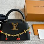 حقيبة يد لويس فيتون Louis Vuitton Capucines BB