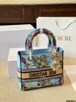 ⁦حقيبة ديور Dior Lady D-Lite⁩ - الصورة ⁦8⁩