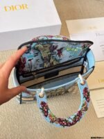 ⁦حقيبة ديور Dior Lady D-Lite⁩ - الصورة ⁦9⁩
