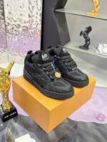 ⁦حذاء Louis Vuitton LV Trainer⁩ - الصورة ⁦3⁩