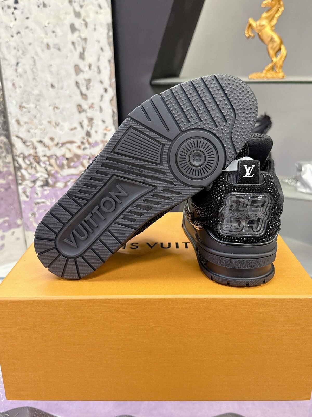 ⁦حذاء Louis Vuitton LV Trainer⁩ - الصورة ⁦10⁩