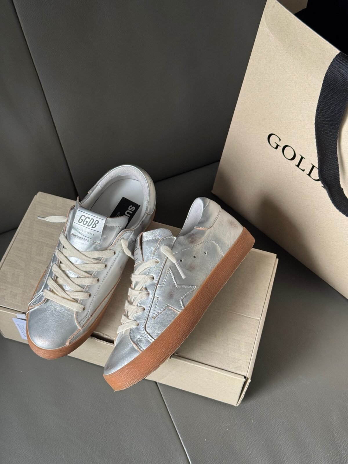 ⁦حذاء Golden Goose Superstar⁩ - الصورة ⁦4⁩