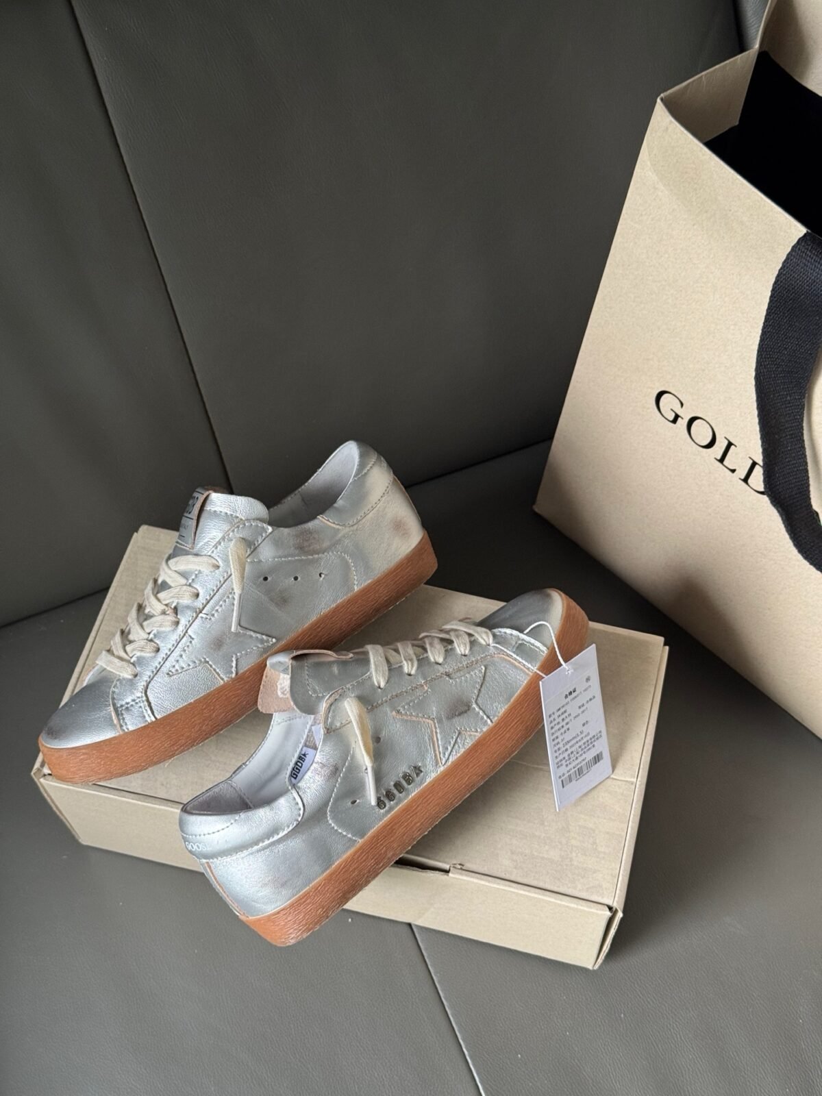 ⁦حذاء Golden Goose Superstar⁩ - الصورة ⁦5⁩