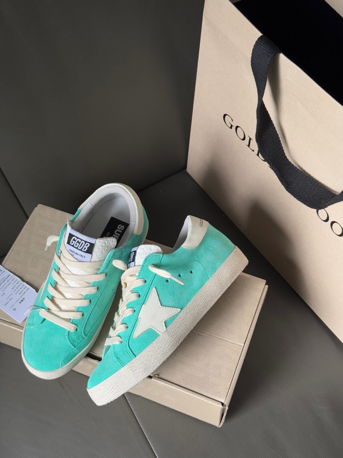 ⁦حذاء Golden Goose Superstar⁩ - الصورة ⁦6⁩