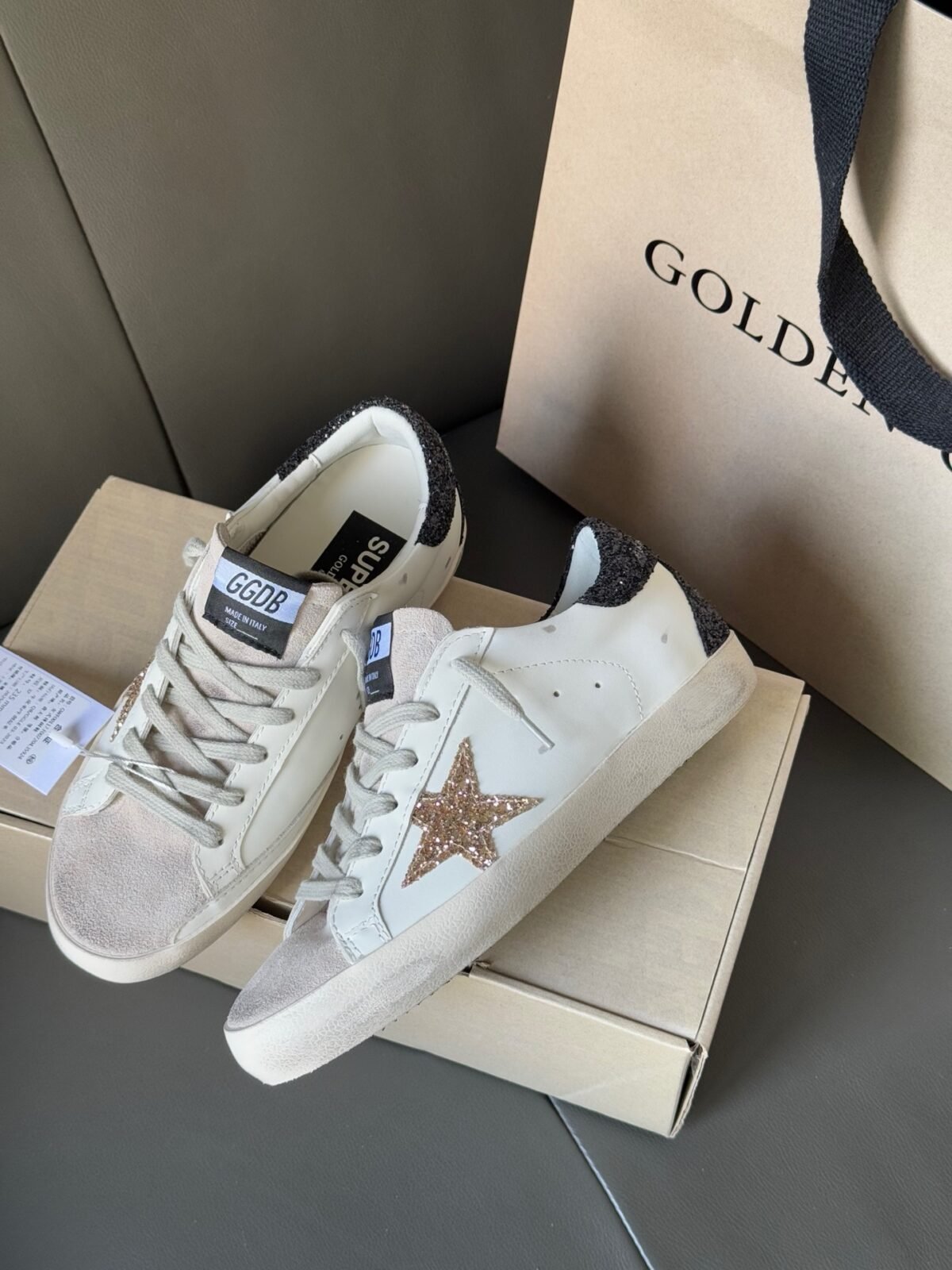 ⁦حذاء Golden Goose Superstar⁩ - الصورة ⁦4⁩
