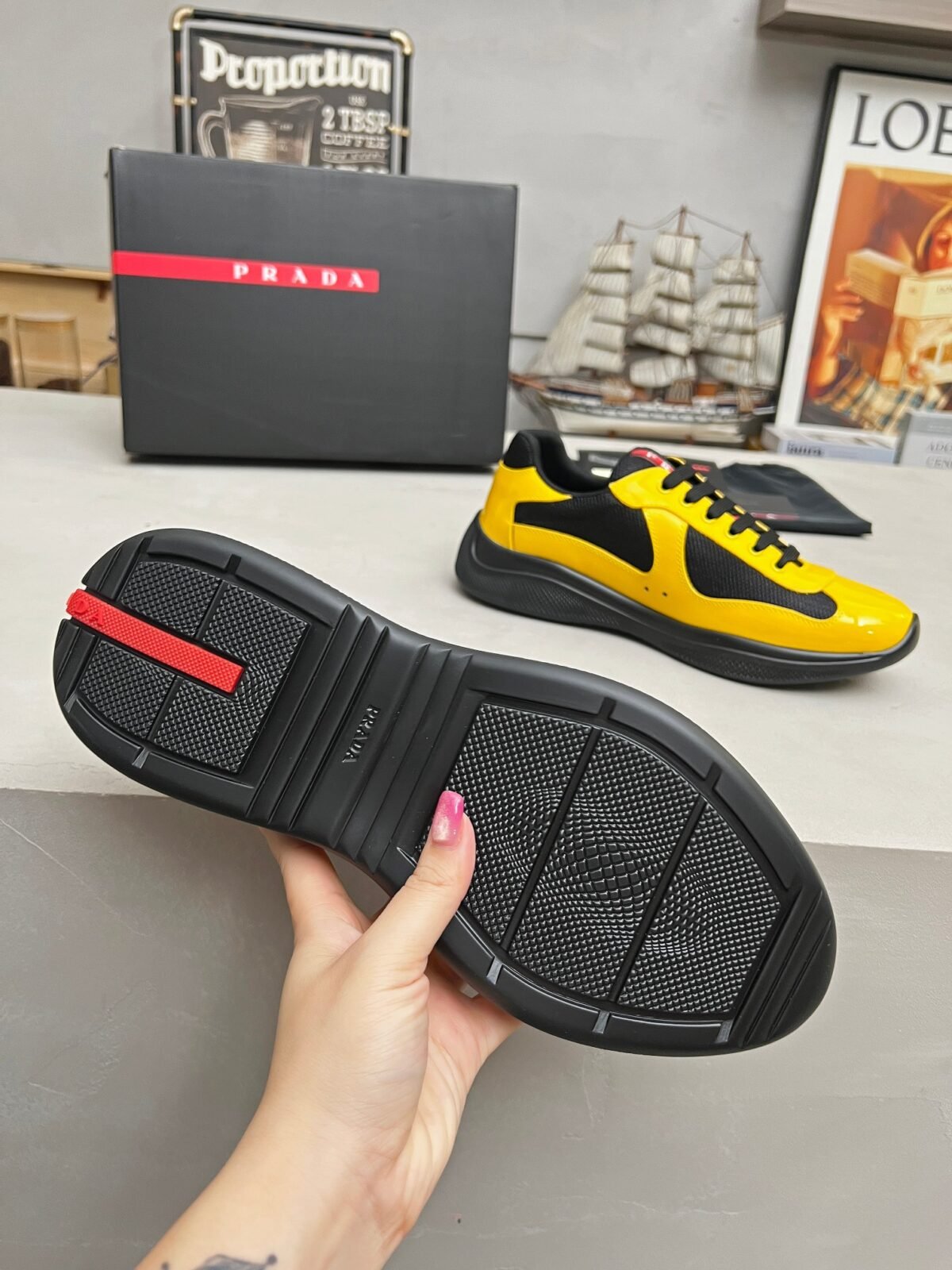 ⁦حذاء Prada⁩ - الصورة ⁦9⁩