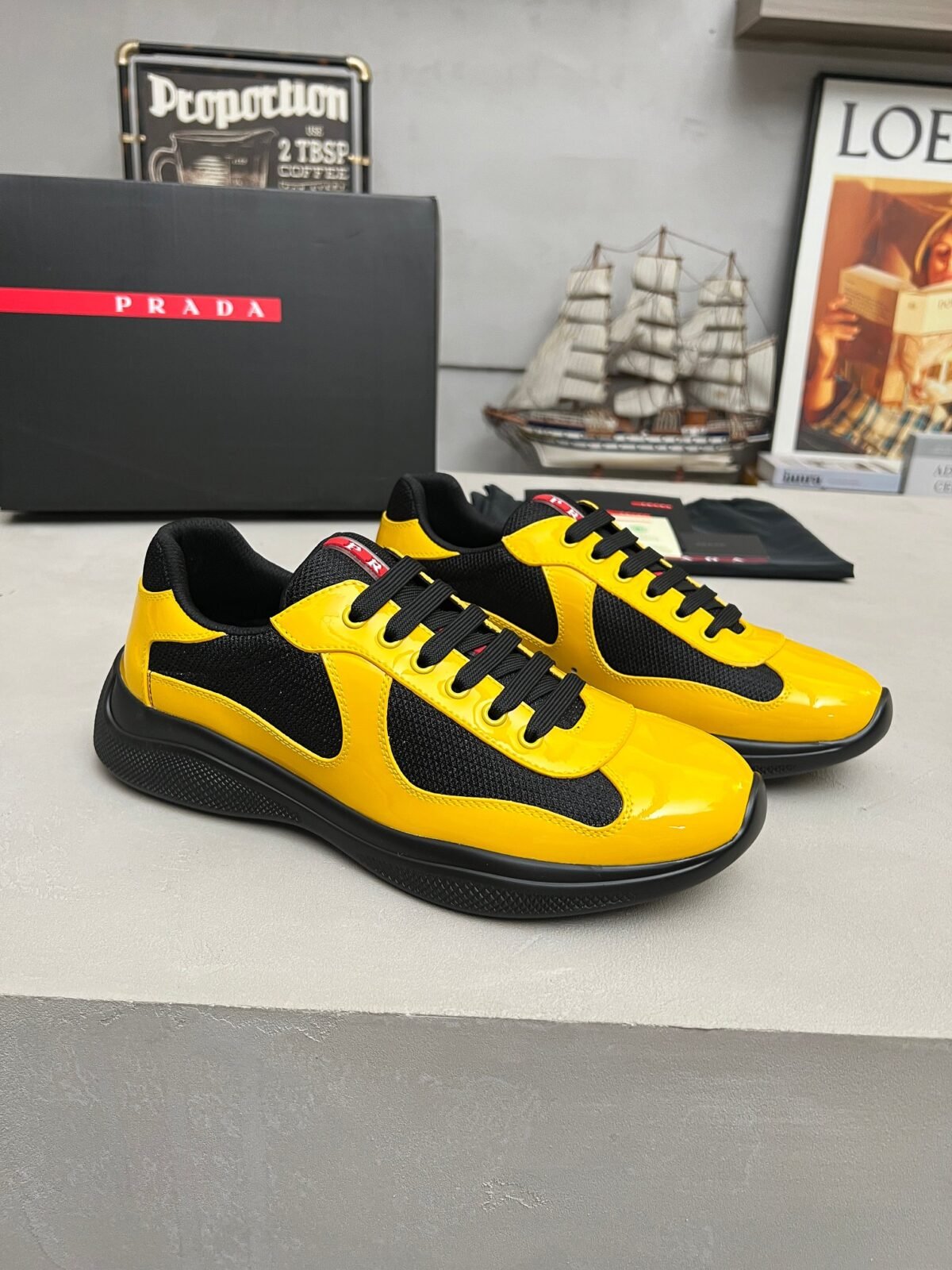 ⁦حذاء Prada⁩ - الصورة ⁦3⁩