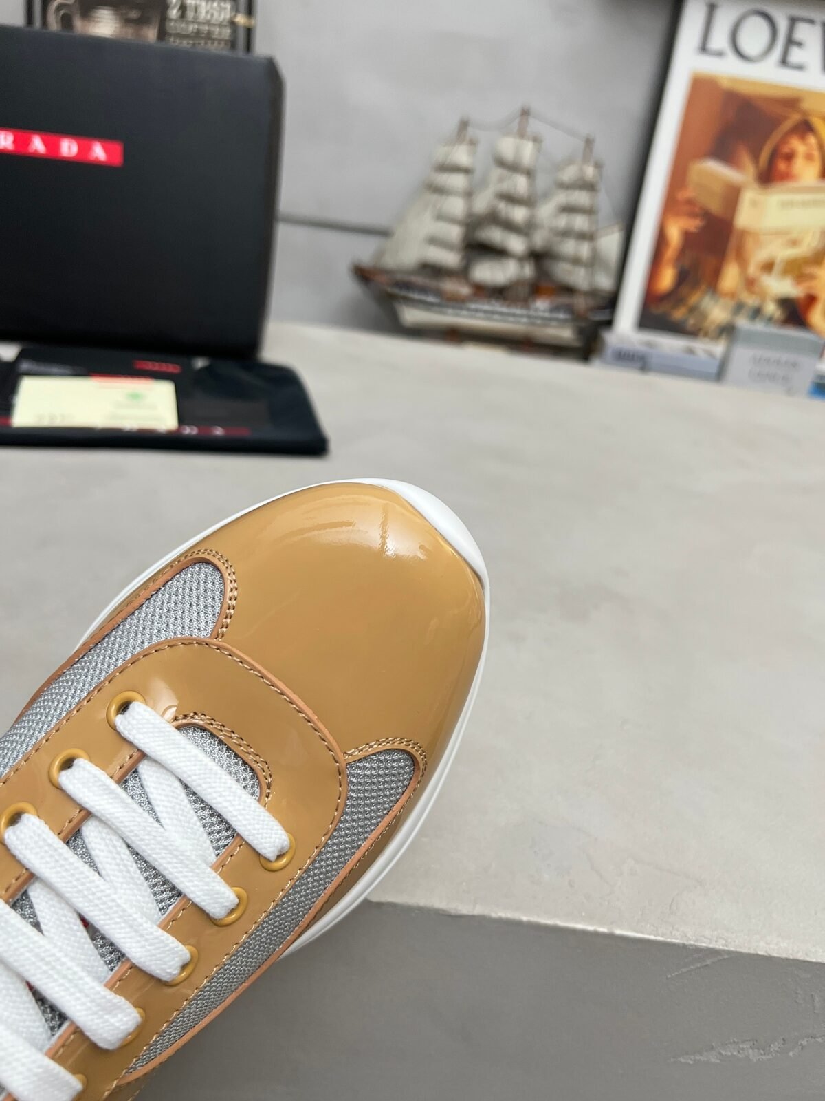 ⁦حذاء من Prada⁩ - الصورة ⁦5⁩