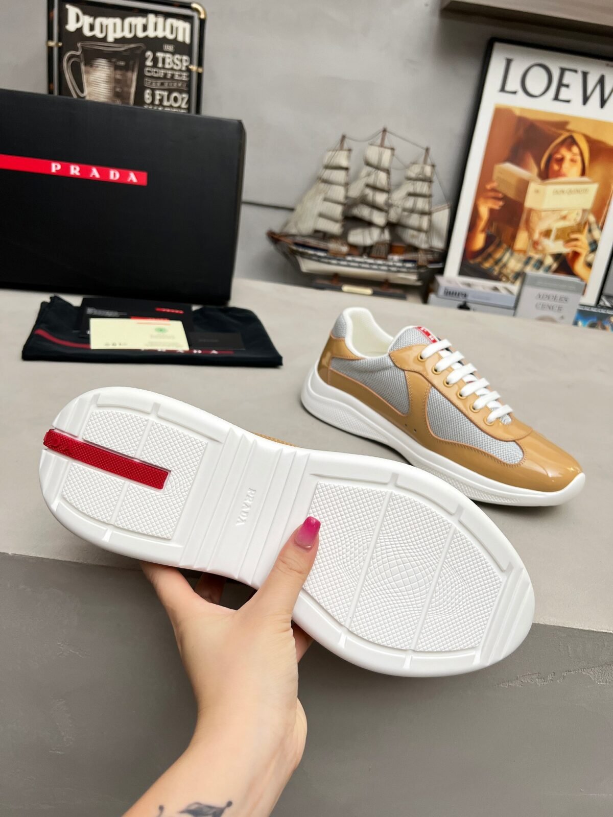 ⁦حذاء من Prada⁩ - الصورة ⁦9⁩