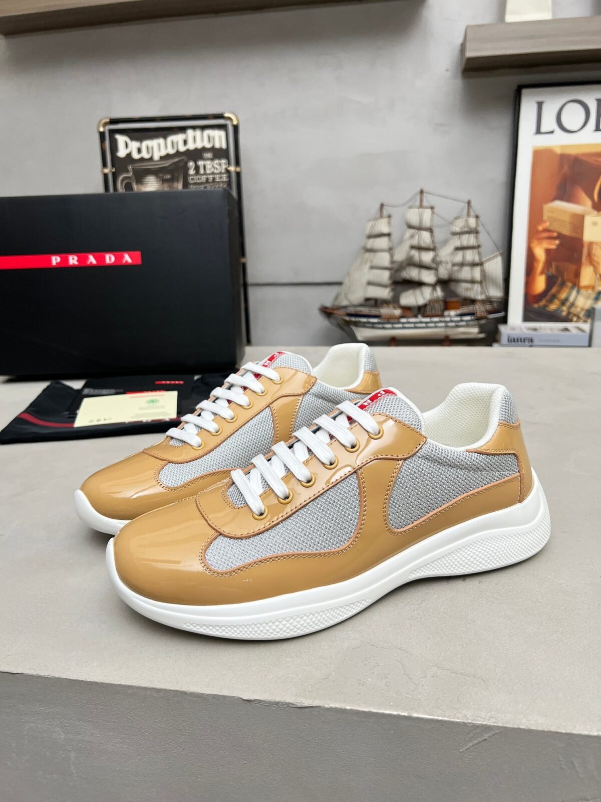 ⁦حذاء من Prada⁩ - الصورة ⁦4⁩