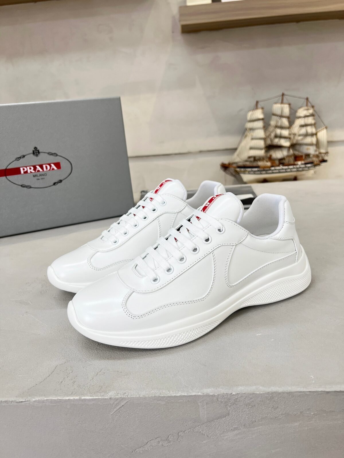 ⁦حذاء Prada⁩ - الصورة ⁦4⁩