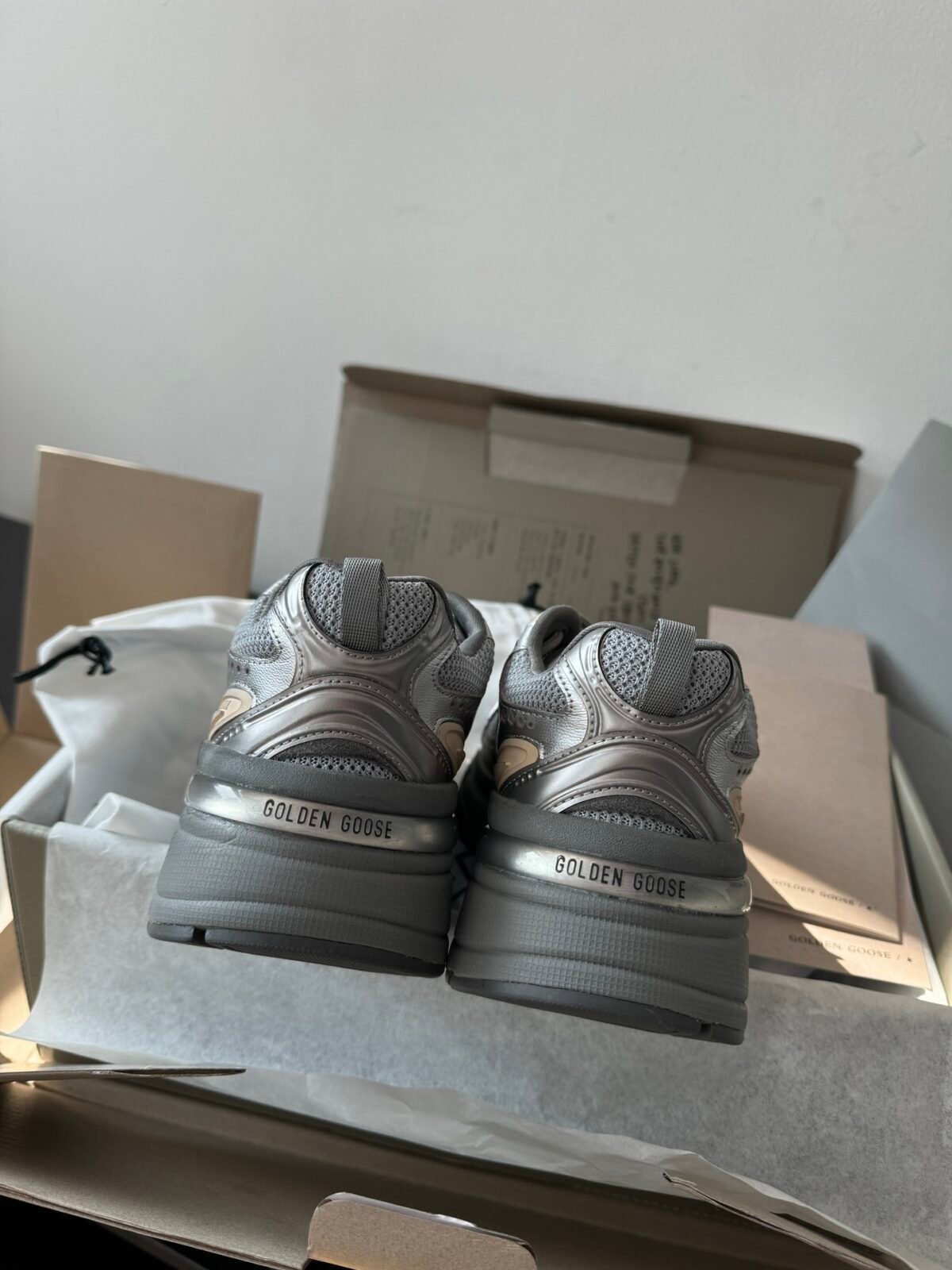 ⁦حذاء Golden Goose Lightstar⁩ - الصورة ⁦5⁩