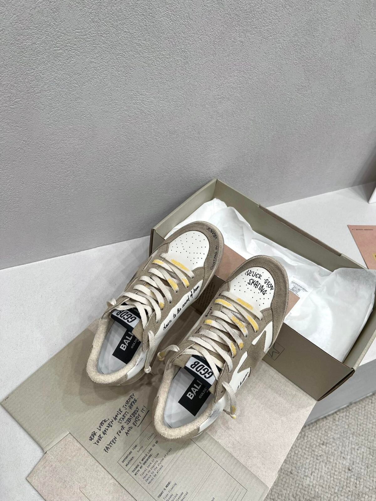 ⁦حذاء Golden Goose Ball Star⁩ - الصورة ⁦2⁩