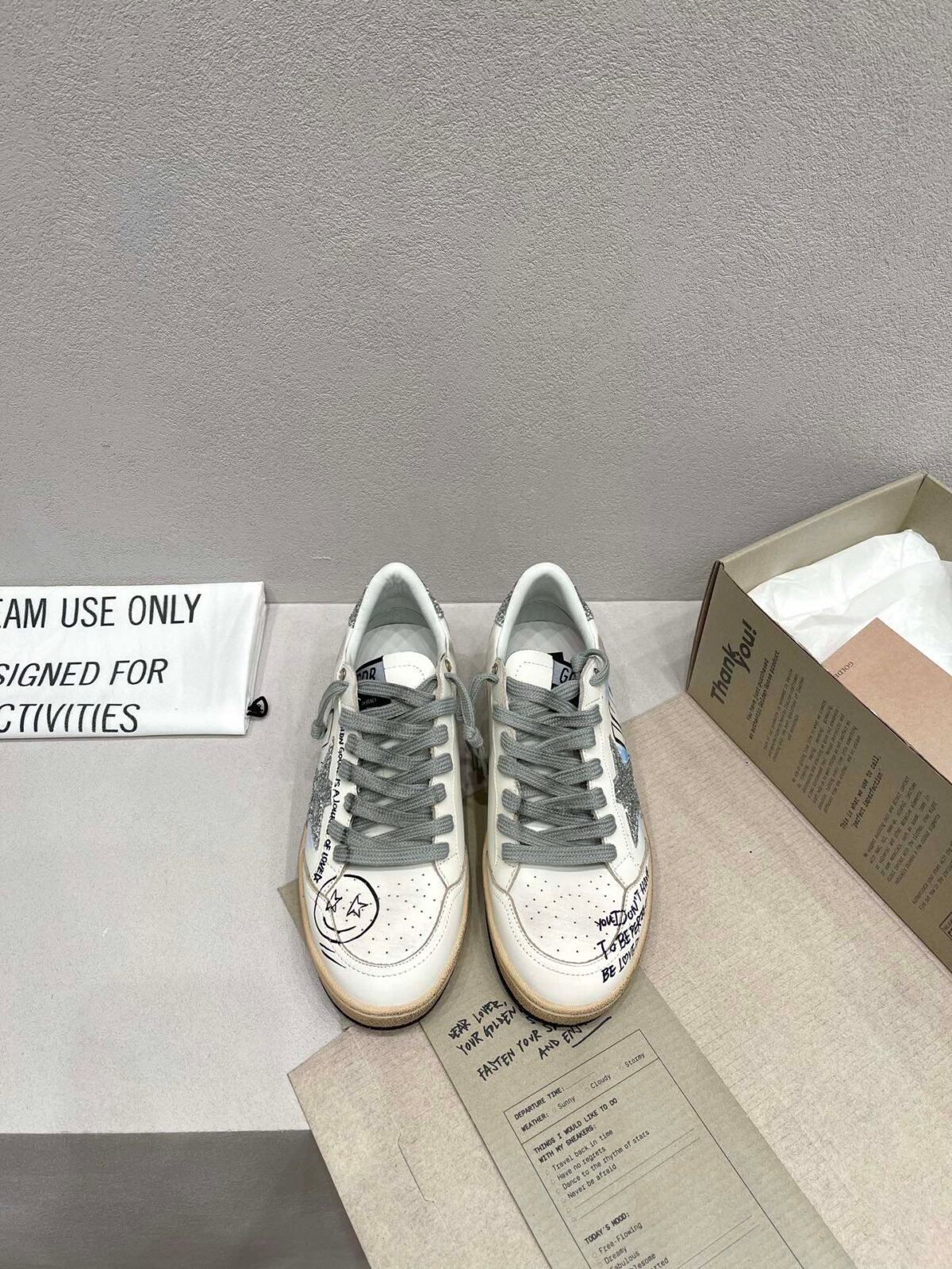 ⁦حذاء Golden Goose Ball Star⁩ - الصورة ⁦2⁩