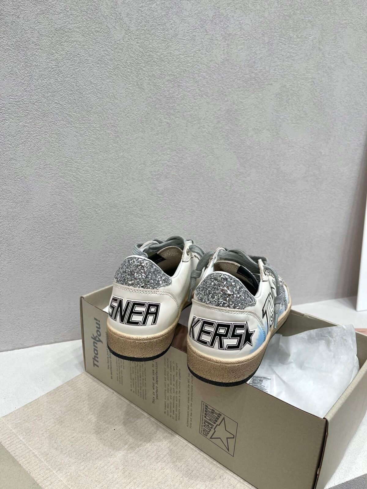 ⁦حذاء Golden Goose Ball Star⁩ - الصورة ⁦9⁩