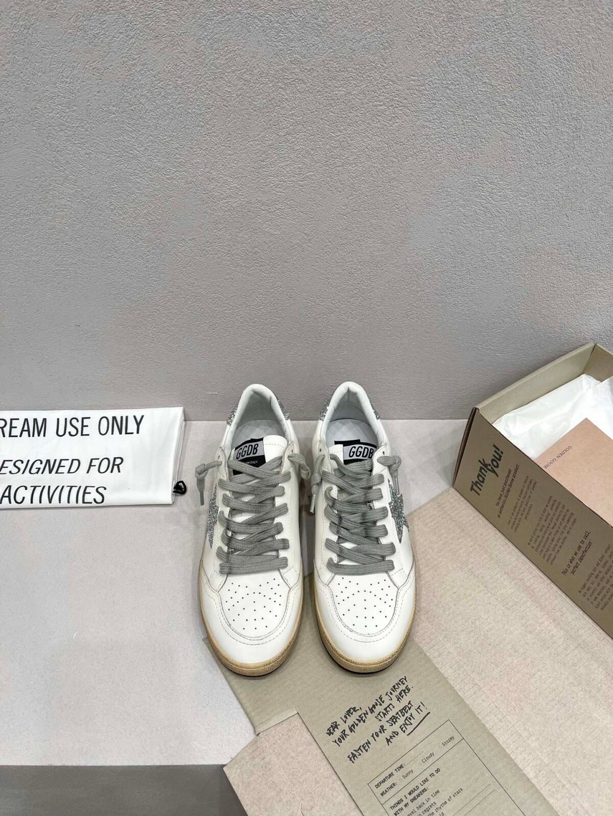 ⁦حذاء Golden Goose Ball Star⁩ - الصورة ⁦2⁩