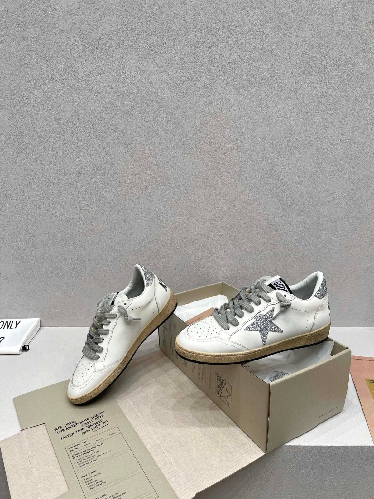 ⁦حذاء Golden Goose Ball Star⁩ - الصورة ⁦6⁩