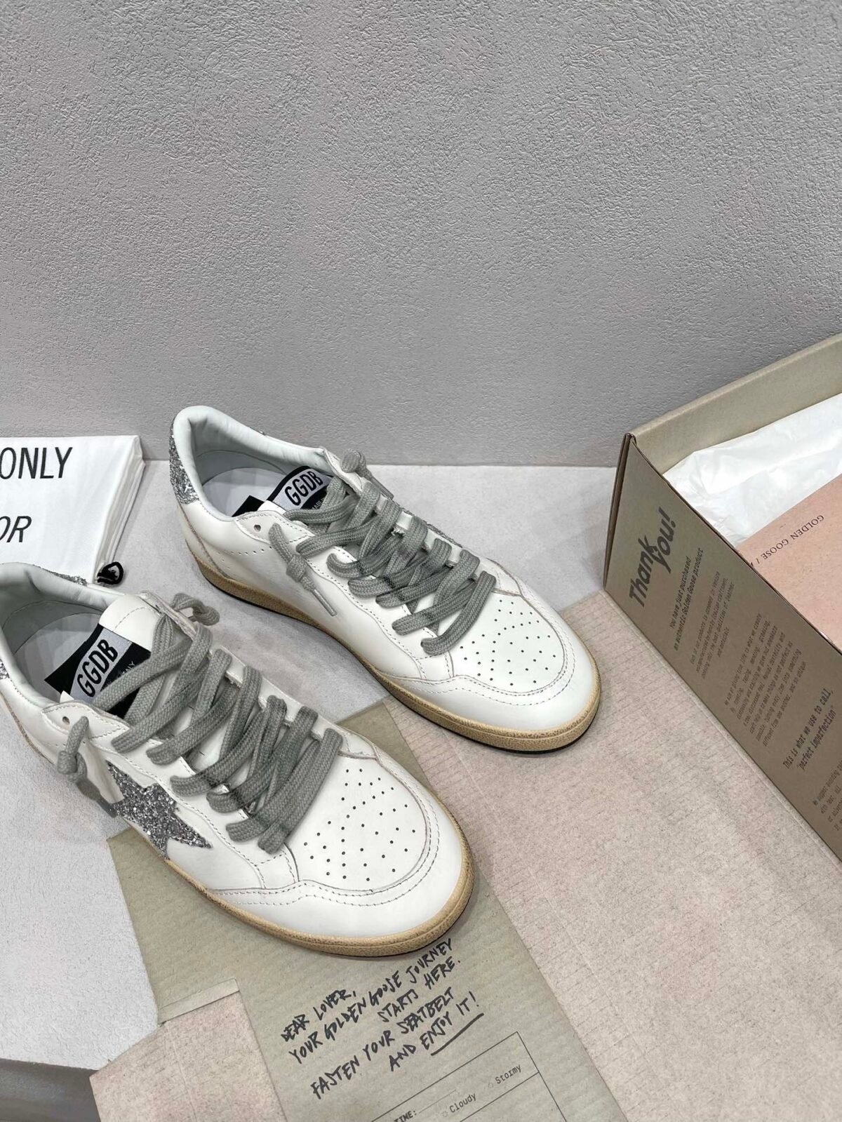 ⁦حذاء Golden Goose Ball Star⁩ - الصورة ⁦4⁩