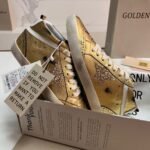 ⁦حذاء Golden Goose Mid Star⁩ - الصورة ⁦4⁩