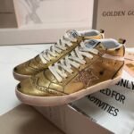 ⁦حذاء Golden Goose Mid Star⁩ - الصورة ⁦5⁩