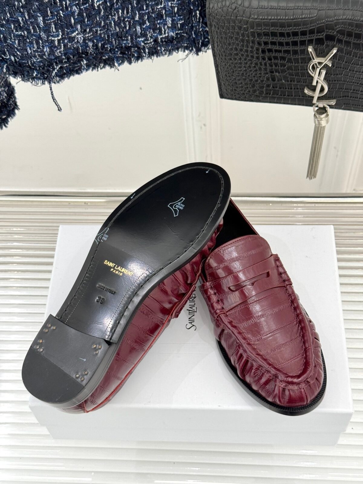 ⁦حذاء لوفر (Loafers) من Saint Laurent⁩ - الصورة ⁦9⁩