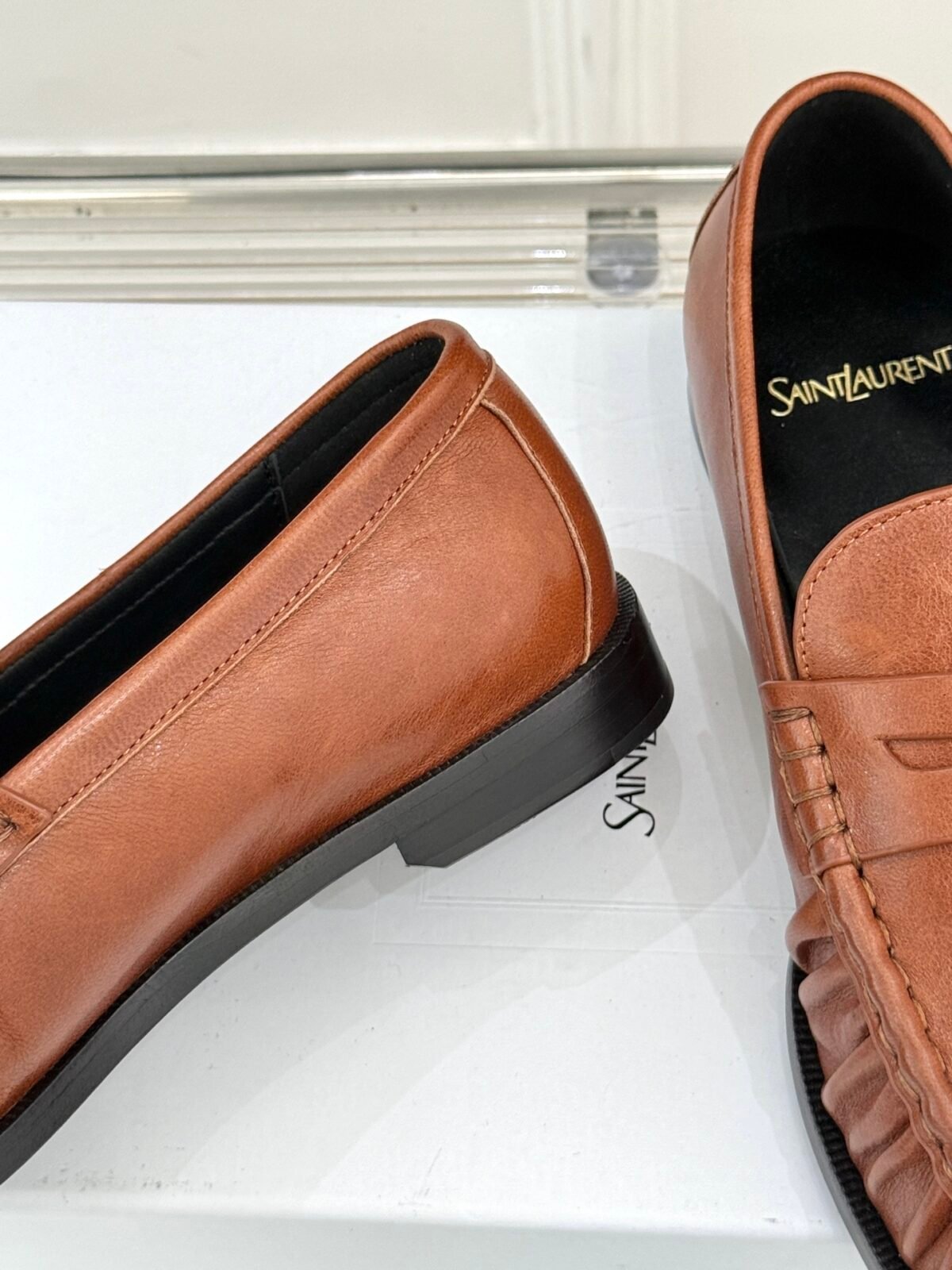 ⁦حذاء لوفر (Loafers) من Saint Laurent⁩ - الصورة ⁦5⁩