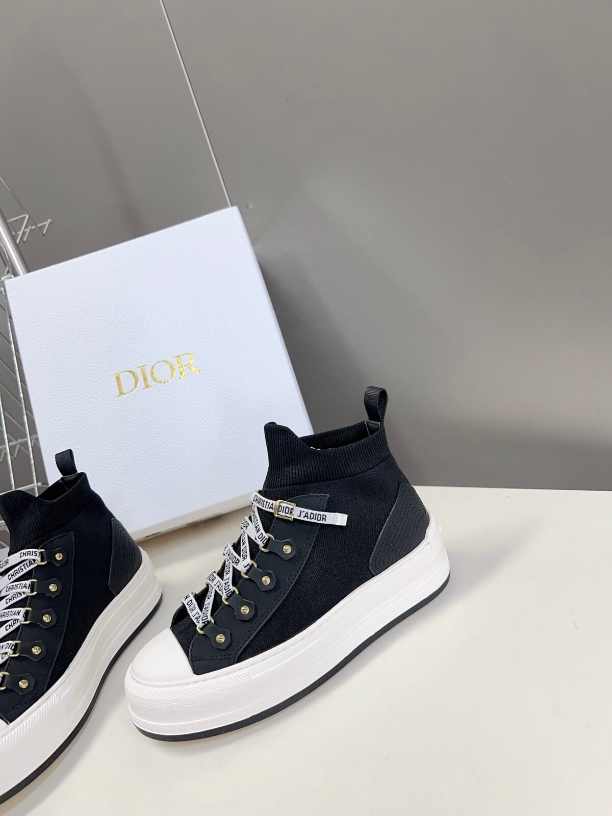 ⁦سنيكرز Sneakers مرتفع من ديور Dior⁩ - الصورة ⁦3⁩