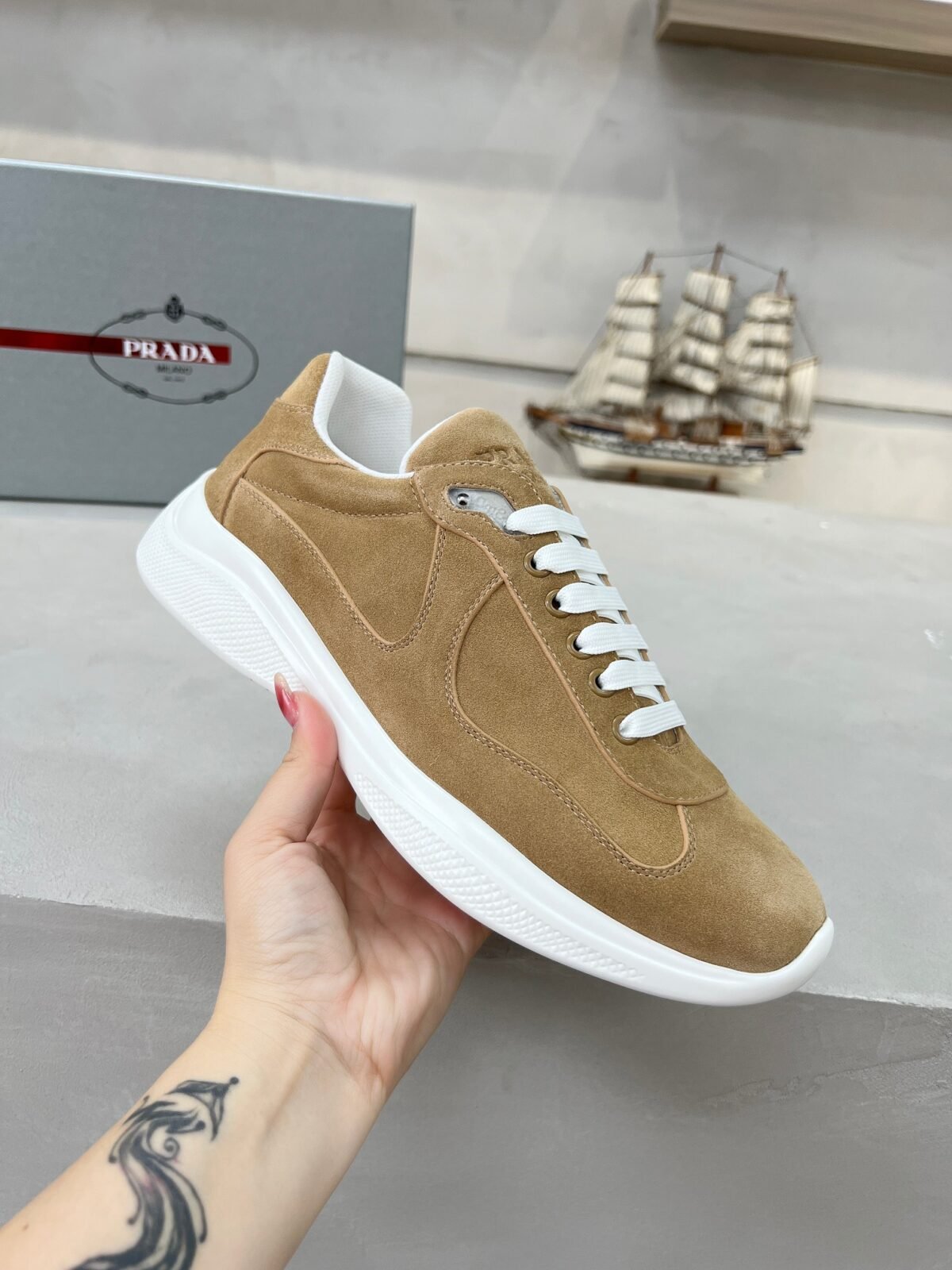 ⁦سنيكرز من برادا (Prada)⁩ - الصورة ⁦3⁩