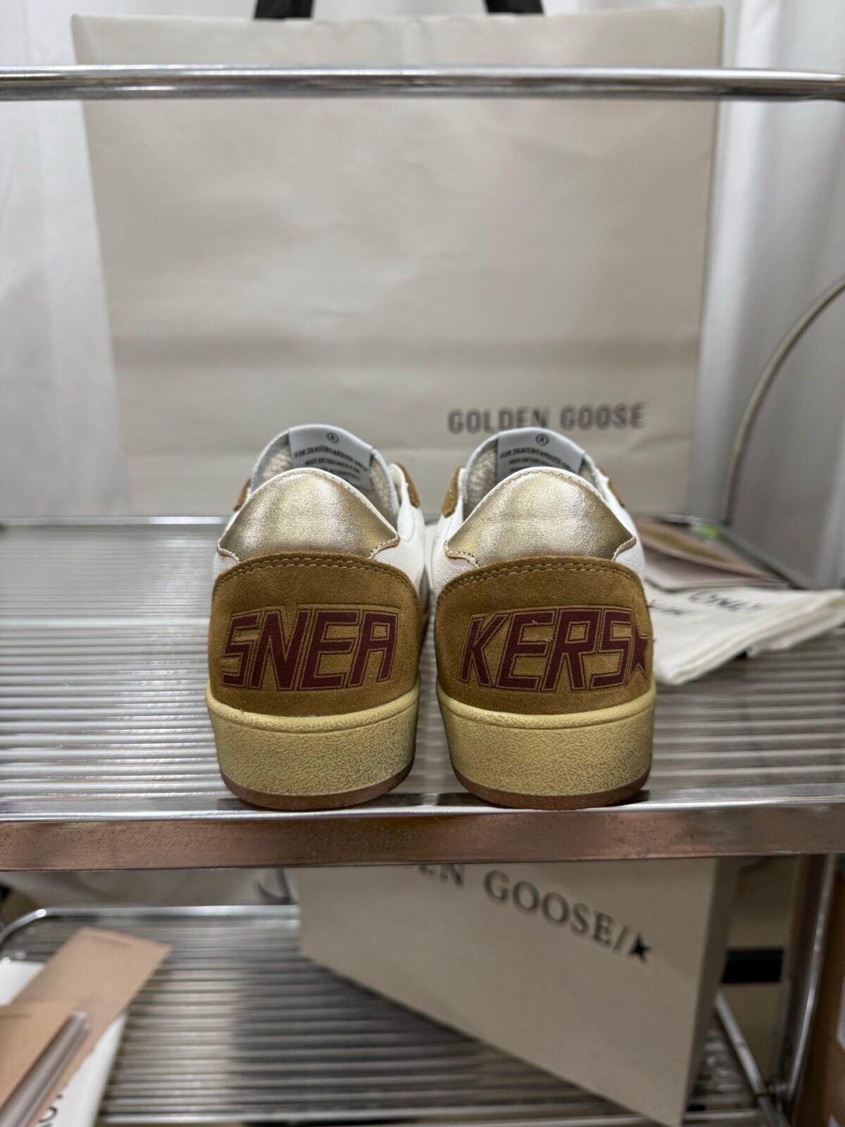 ⁦حذاء Golden Goose Ballstar⁩ - الصورة ⁦9⁩