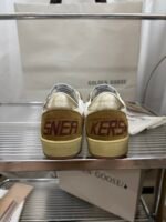 ⁦حذاء Golden Goose Ballstar⁩ - الصورة ⁦9⁩