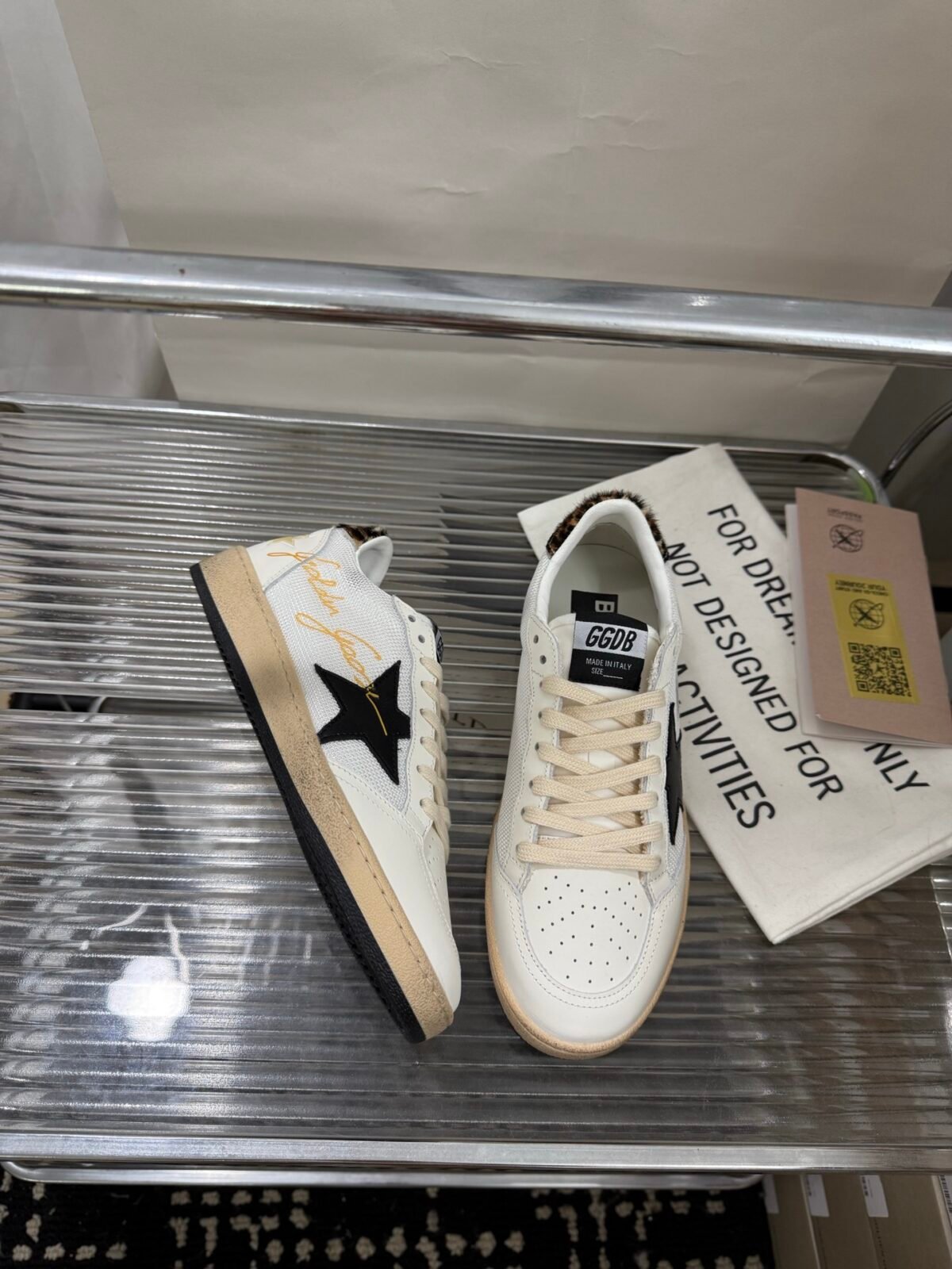 ⁦حذاء Golden Goose Ballstar⁩ - الصورة ⁦5⁩